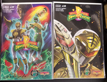 Load image into Gallery viewer, MMPR #39 Legends Exclusive Variant Set Signed by Diego Galindo Set #2 of 3